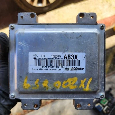 Computadora motor Chevrolet Silverado 2500 ecu pcm ecm pcu oem 12663405  Foto 1 de 2