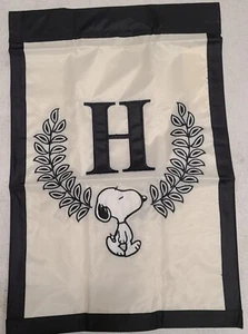 Peanuts Snoopy Monograma "H" Apliques Bandera Jardín 12”x 18” - Imagen 1 de 1