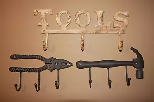 3pc Garage Workshop Tools Wall Hook Set, Distressed Shabby Rusty Tool Decor - Bild 1 von 6