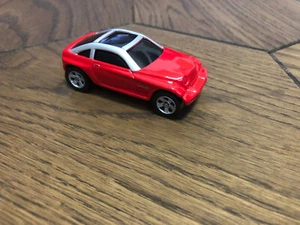 Maisto Jeepster DaimlerChrysler rot Druckguss Maßstab Modell - Bild 1 von 5