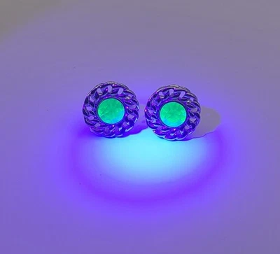 Gemelos redondos de vidrio de uranio verde firmados por SWANK de colección joyería para hombre MCM Foto 1 de 4