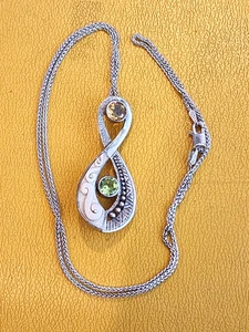 Zealandia Peridot Pendant Necklace Sterling Silver Hand Carved 925 - Picture 1 of 5