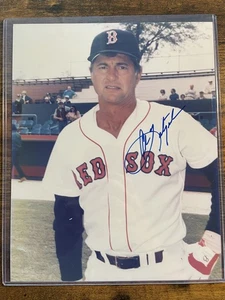 Carl Yastrzemski Autographed 8x10 Photo -Boston Red Sox - COA 🔥🔥 - Picture 1 of 2