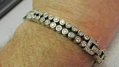 Brazalete de tenis para hombre de diamantes de corte redondo de 10 quilates con acabado de oro blanco de 14 quilates Foto 1 de 4