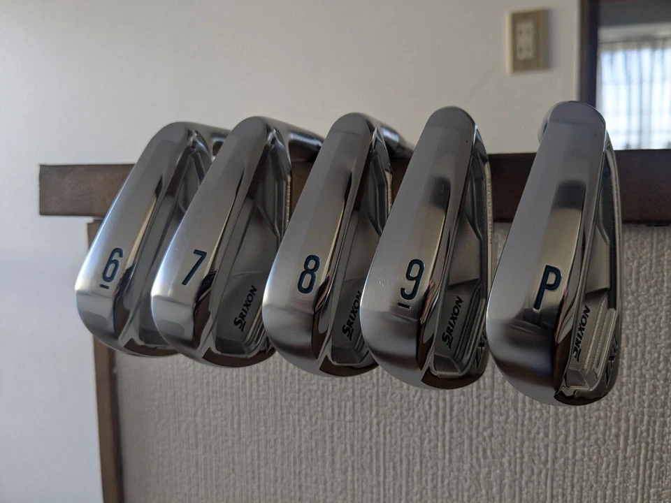 Srixon ZXi7 Iron set 6-pw / Dynamic Gold 95 S200 - Image 1 of 4