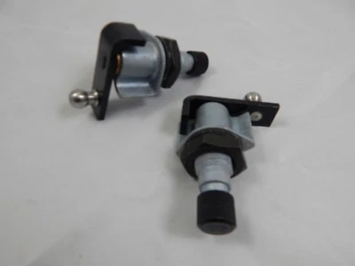 M998 WINDSHIELD WIPER PIVOT - SET OF 2 - 2540-01-422-0253 3040-01-210-6943 - Image 1 of 2