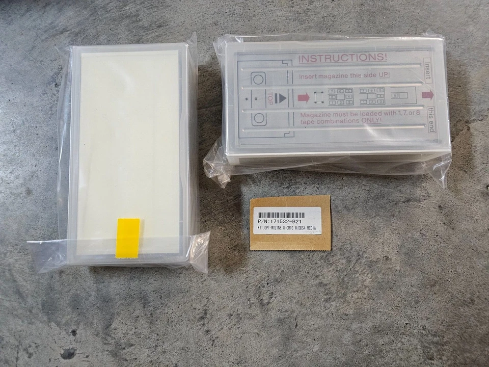 Compaq Model 20/40 GB DAT 8 Cassette Autoloader magazines new with tapes - Image 1 of 2