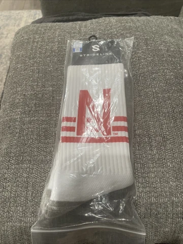 NWT - Strideline Men's White Nebraska Huskers Socks - Size: M/L Cover