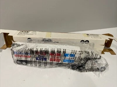 Remolque semirremolque Chrysler Ertl #9998 nuevo en paquete Foto 1 de 4