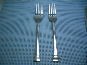 Cambridge CODIE Glossy Set of 2 Dinner Forks 7 1/2" Stainless Flatware - Picture 1 of 3