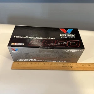 Mark Martin #6 2000 1/24 Diecast - RARE LIMITED, Made for Valvoline, Inc. w/COA - Picture 1 of 8
