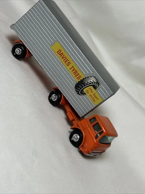 MATCHBOX MAJOR PACK No2 YORK FREIGHTMASTER DAVIES TYRES LORRY Black Knobby Tread - Image 1 of 4