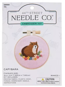 Kit bordado capibara y flores 44th Street Needle Co - Imagen 1 de 1