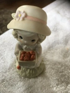 Precious Moments " Your The Berry Best" 1996 Figurine - Picture 1 of 2