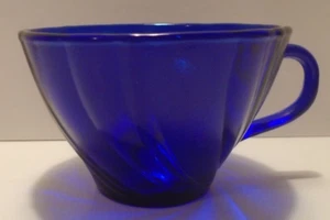 Vereco Cobalt Blue Coffee Cup Embossed Swirl Made in France 5 Oz - Picture 1 of 5