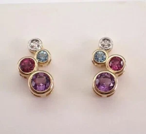 Aretes para mujer de amatista púrpura simulada de corte redondo enchapados en oro amarillo de 14 k - Imagen 1 de 7