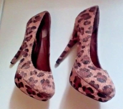 Zapatos de tacón alto Breckelles con estampado animal leopardo cielo Angie 35C talla 8,5  Foto 1 de 4