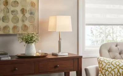 Lámpara de mesa níquel cepillado 20 pulgadas pantalla blanca salida escritorio dormitorio oficina luz Foto 1 de 4