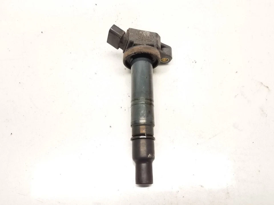 2007-09 Toyota FJ Cruiser (4.0L / 1GRFE) Ignition Coil - Single  - Image 1 of 4