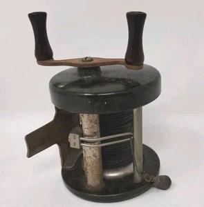 Antike Vintage Guss Angelrolle - Bild 1 von 5