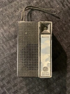 Vintage General Electric Transistor Radio. Model : 7-2705B Tested Working - Picture 1 of 4