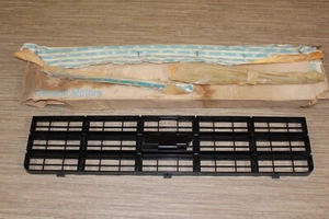 GM NOS Original Chevy Pickup Truck Grill Jimmy 1977-1979 NEW GM #14004753 - Picture 1 of 12