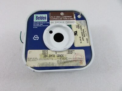Belden 9923 Spool 900'(900 feet) 24 AWG 300V Green Cable Wire  Foto 1 de 4