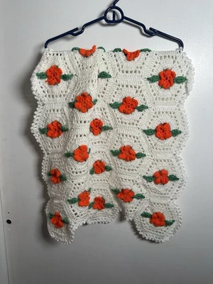 Manta de ganchillo hecha a mano vintage - 3D naranja floral abuela hexagonal - 3 pies x 2 pies Foto 1 de 4