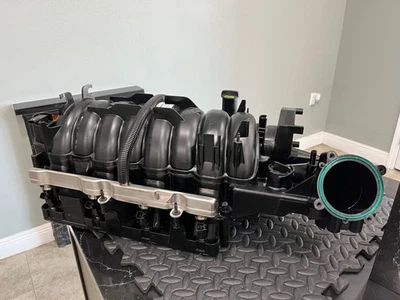 Colector de admisión OEM 6,4 Ram 2500-3500 14’-24’ Foto 1 de 4