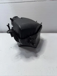 2002-2010 Lexus SC430 Air Cleaner Assembly OEM - Picture 1 of 13