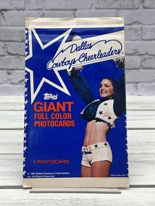 Vintage Sealed Photo Card Pack Dallas Cowboys Cheerleaders 1981 NFL - Picture 1 of 2