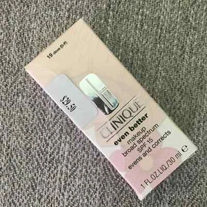 CLINIQUE Even Better 19 CLOVE (D-P) Makeup Foundation 1 fl. oz. NIB - Picture 1 of 2