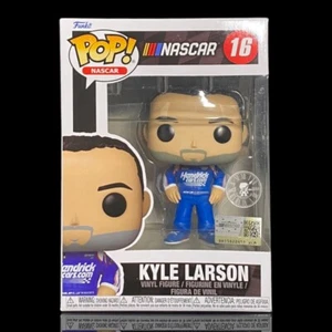 Funko Pop + Protector! NASCAR #16 Kyle Larson *Vaulted Mint* - Picture 1 of 19