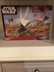 Hot Wheels Star Wars Escape from JAKKU Play Set NEW! - Picture 1 of 2