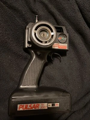 Vintage 1986 Kyosho Pulsar-Pro 2000 Precisão Balanceada Transmissor de Controle RC 75 - Imagem 1 de 4