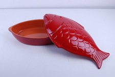 Piral pirofila pesciera con coperchio, in terracotta. Mai usata.