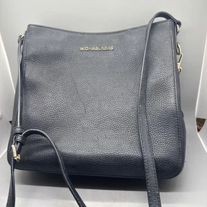 MICHAEL KORS Shoulder Bag -- BLK AL-1703 - Picture 1 of 10