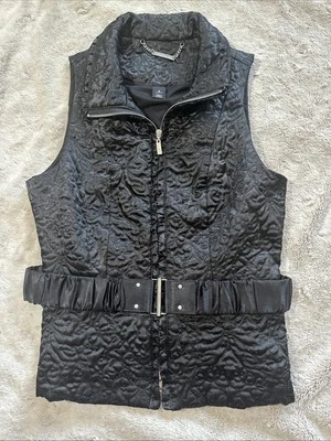 Chaleco Casa Blanca Mercado Negro Brillante Satinado Acolchado Cremallera Cinturón Bling Pequeño Foto 1 de 4