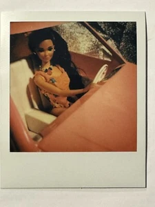 Kira Barbie Original Polaroid Foto - Bild 1 von 1