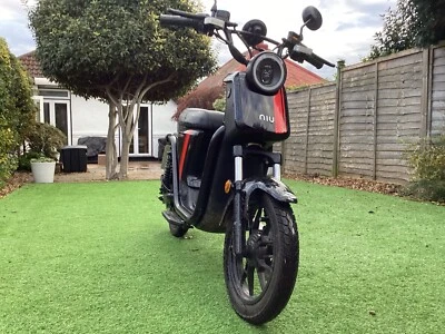 NIU pro electric bike - Image 1 of 4