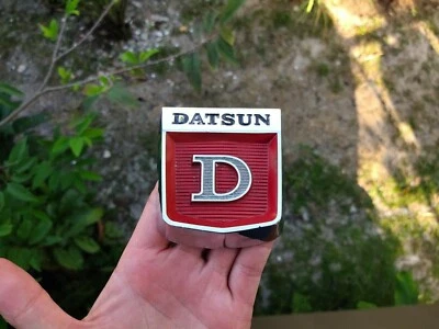 Fit For DATSUN Bluebird 410 411 Front Grille Metal Emblem Badge Logo Genuine NOS - Image 1 of 4