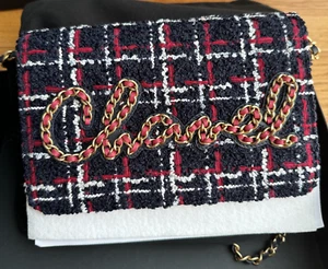 CHANEL Wallet On Chain Quilted WOC -New With Tags - Picture 1 of 18