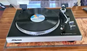 VINTAGE JVC QUARTZ LOCK TURNTABLE/DIRECT DRIVE/MADE IN JAPAN - Picture 1 of 6