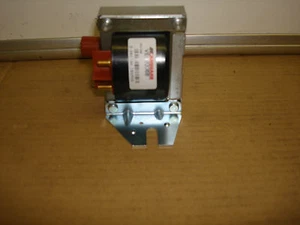 MERCEDES W124 300TE+W201 190 EIGNITION COIL 0001586103A - Picture 1 of 1