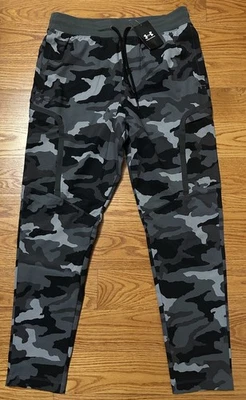 NWT! Mens Under Armour UA Elite Cargo Print Pants Black/Grey Camo Large $100 - Image 1 of 4