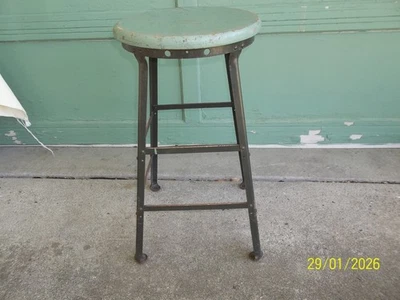 Taburete de dibujo de maquinista de metal taller industrial vintage 26,5" por Angle Steel Foto 1 de 4