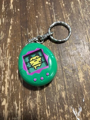 Vintage Tamagotchi McDonalds Bandai 1997 Keychain Collectible Toy Green Pet - Image 1 of 2