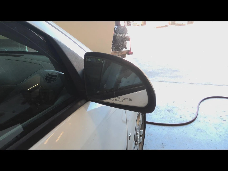 Espejo retrovisor derecho usado se adapta a: Chevrolet Cobalt Power 2007 carrocería color opcional DG7 SDN Foto 1 de 4