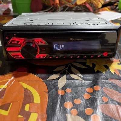 Pioneer DEH-150MP car radio stereo   - Image 1 of 4