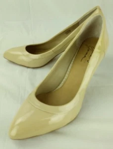 Badgley Mischka Mark James Womens Shoes US9.5 Beige Patent Leather Pump Heel 83 - Picture 1 of 10